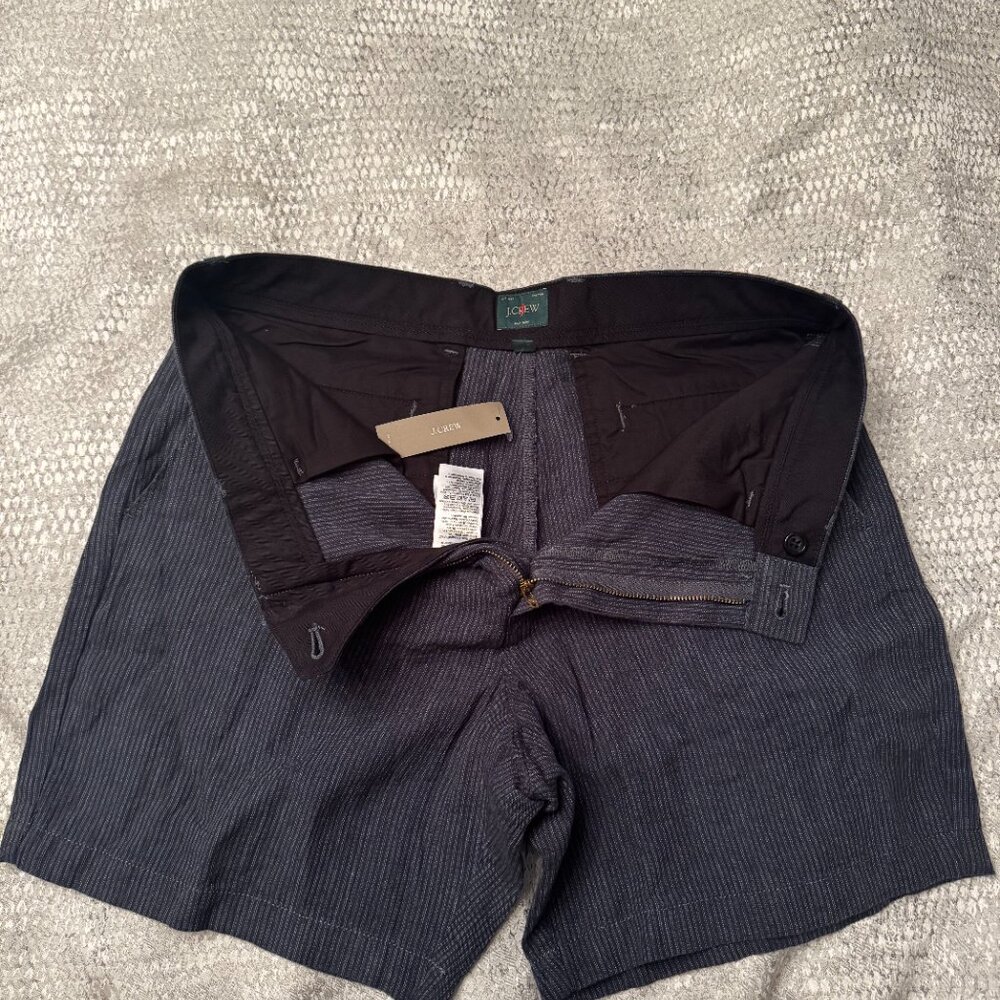 J. Crew 7" linen short Navy Grey Fine Stripe Size 33" Inseam 7"  NWT - Picture 3 of 6